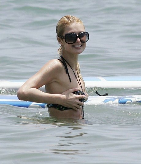 Paris Hilton photo 266