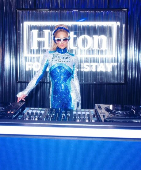 Paris Hilton photo 276