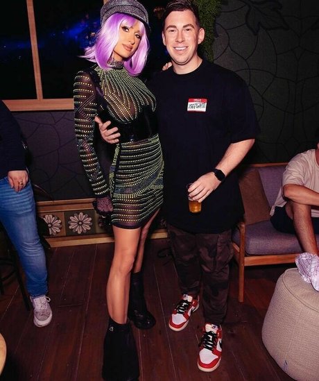 Paris Hilton photo 319