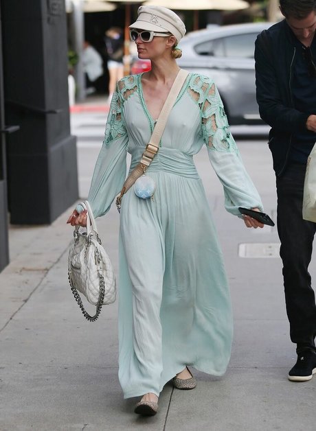 Paris Hilton photo 332
