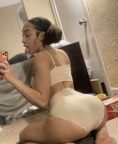 Paris Richards photo 4