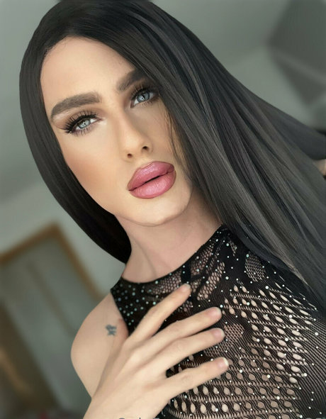 Paula Monroe photo 3