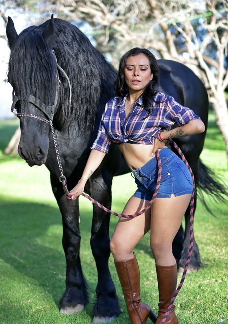 Paula Ramos photo 380