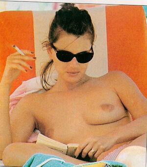Paulina Porizkova photo 37