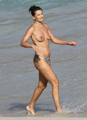 Paulina Porizkova photo 53