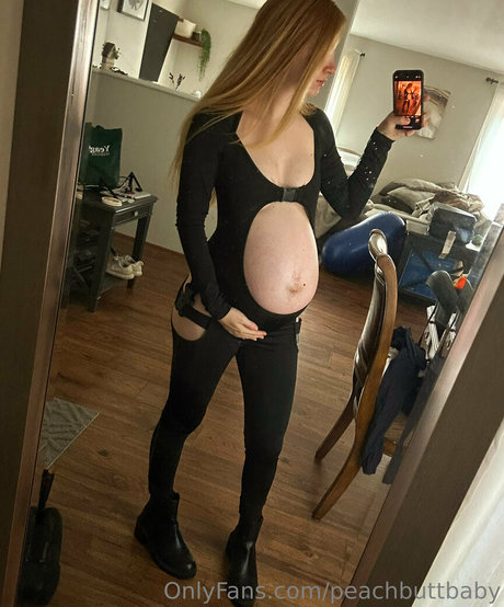 Peachbuttbaby photo 12