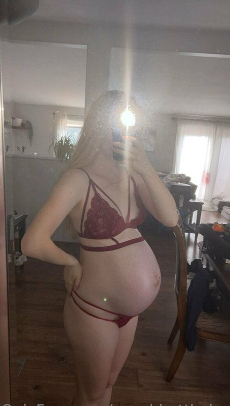 Peachbuttbaby photo 19