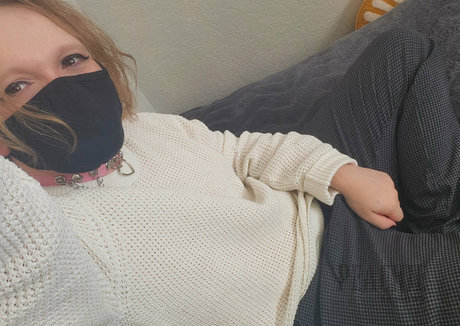 Peachiefemboy photo 15