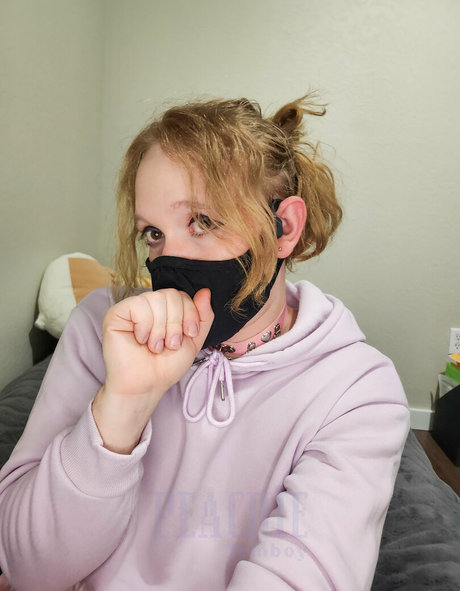 Peachiefemboy photo 41