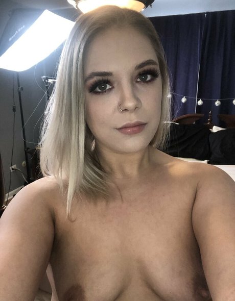 Peachylanaxo photo 25