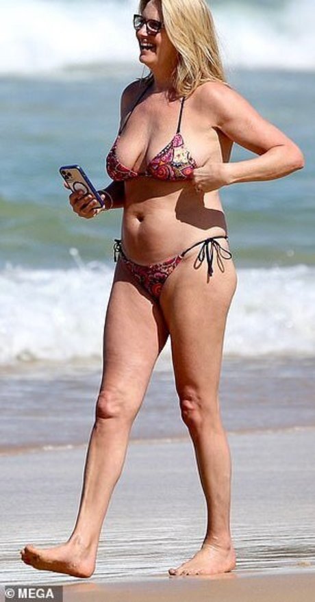 Penny Lancaster photo 8