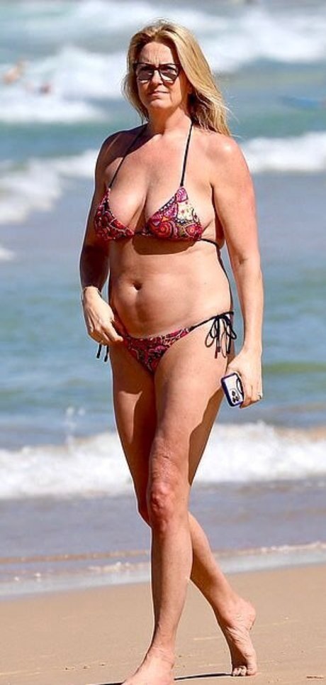 Penny Lancaster photo 10
