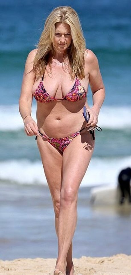 Penny Lancaster photo 12