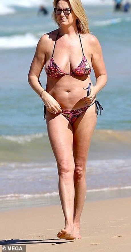 Penny Lancaster photo 15