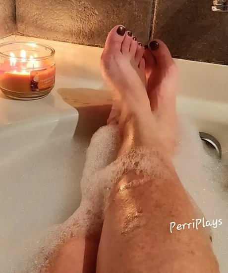 PerriPlays photo 17