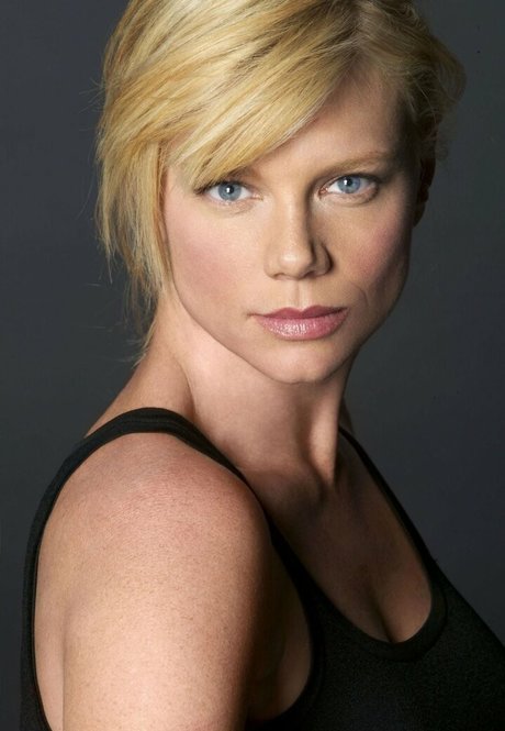Peta Wilson photo 4