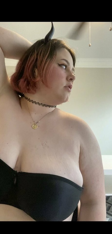 Pinkpacifist photo 11