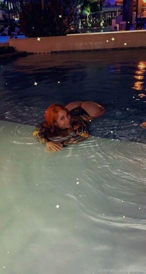 PinkyXXX photo 315