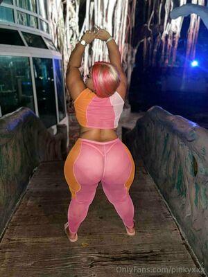PinkyXXX photo 666