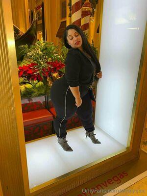 PinkyXXX photo 671