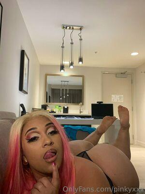 PinkyXXX photo 679