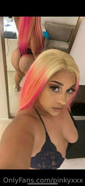 PinkyXXX photo 683