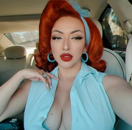 PinUpDollAshleyMarie photo 1