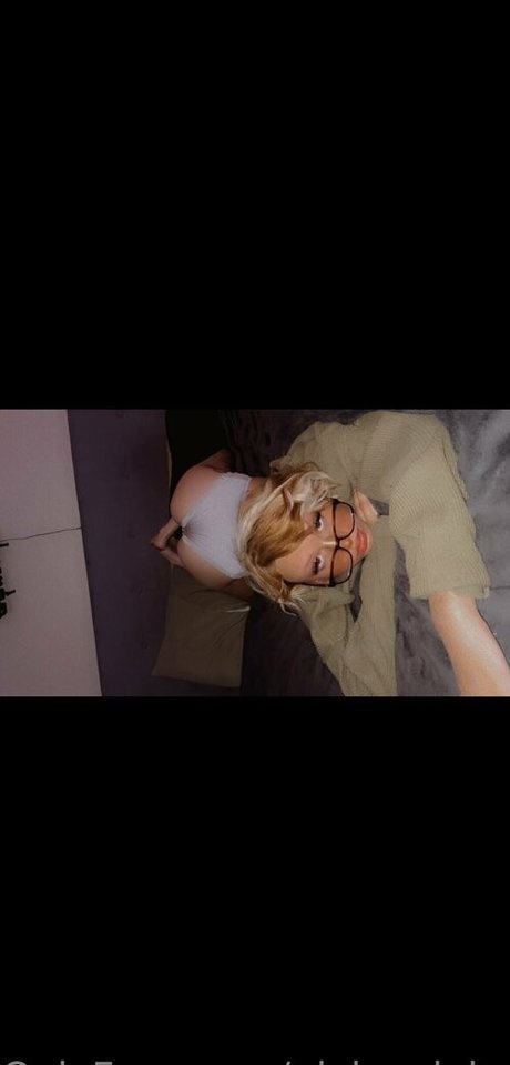 Pixieeclaire photo 8