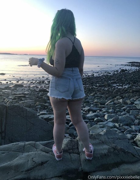 Pixxxiebelle photo 17