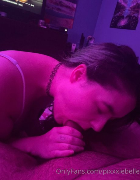 Pixxxiebelle photo 29