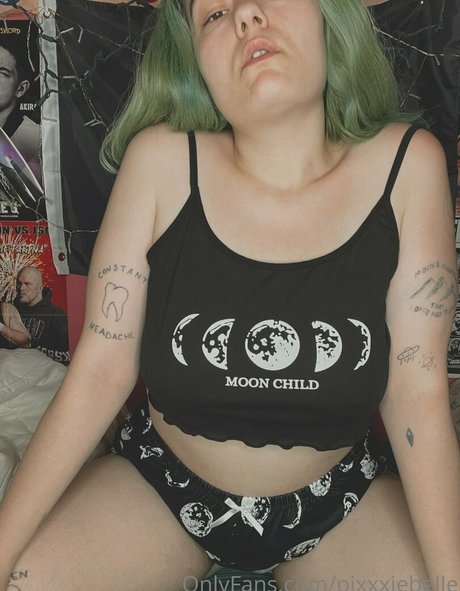 Pixxxiebelle photo 158