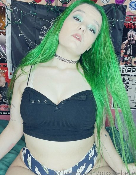 Pixxxiebelle photo 167