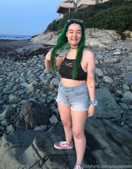 Pixxxiebelle photo 170