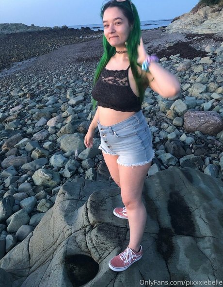 Pixxxiebelle photo 185