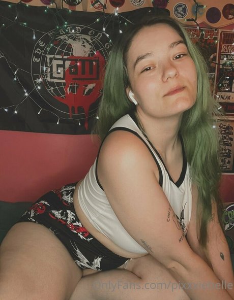 Pixxxiebelle photo 327
