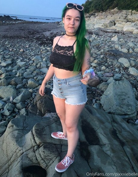 Pixxxiebelle photo 494