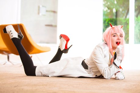 Poisonne photo 16