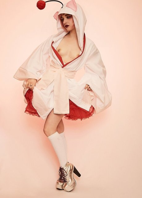 Poisonne photo 42