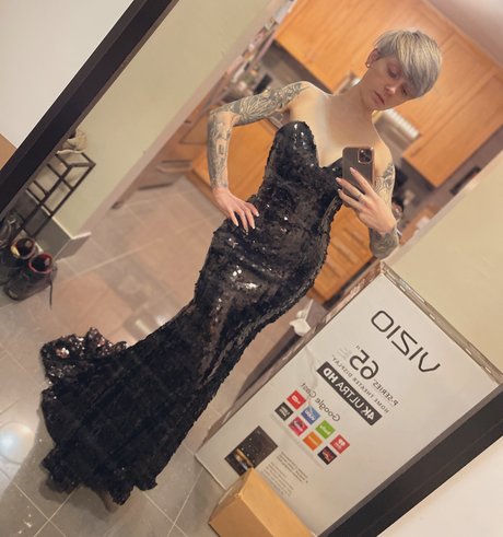 Poisonne photo 96