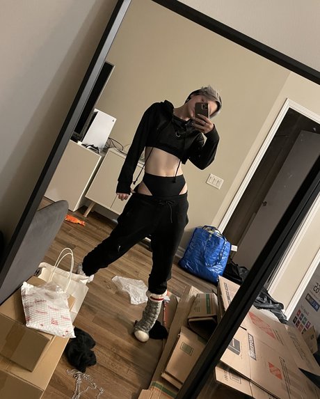 Poisonne photo 101