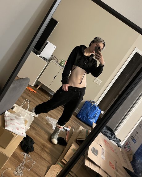 Poisonne photo 102