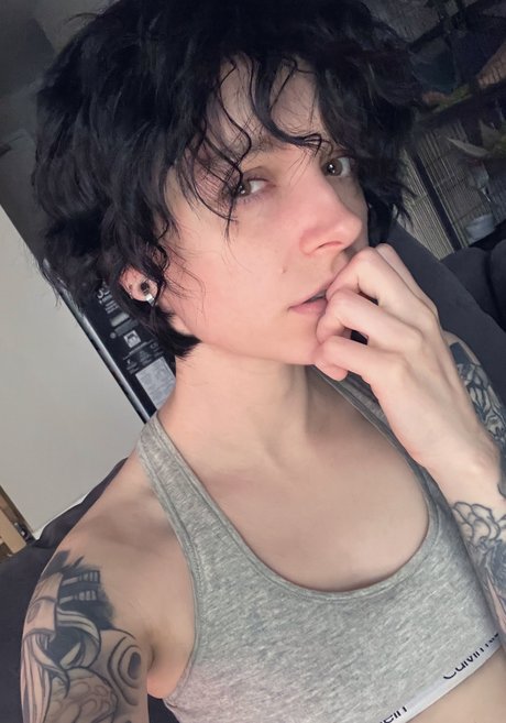 Poisonne photo 103