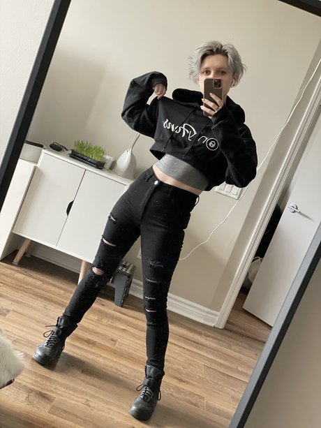 Poisonne photo 185