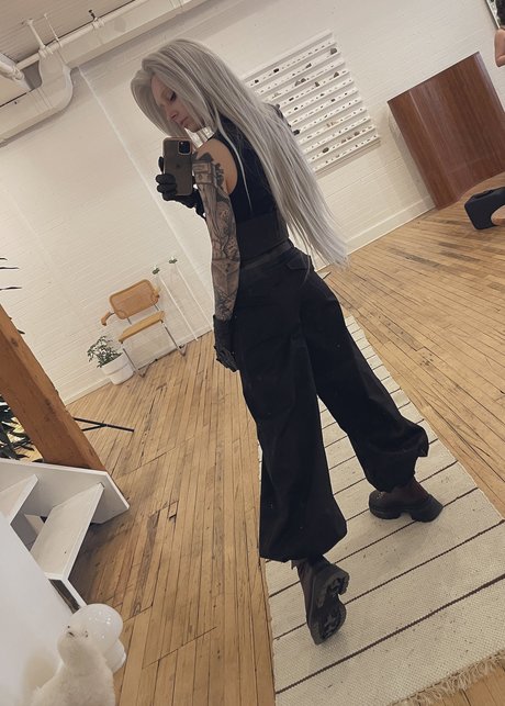 Poisonne photo 197