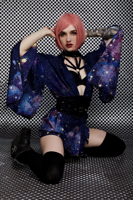 Poisonne photo 328