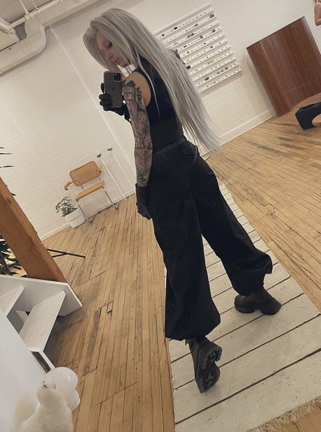 Poisonne photo 417
