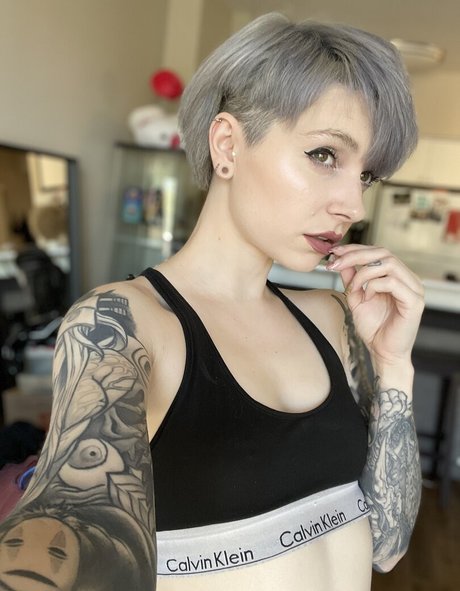 Poisonne photo 427