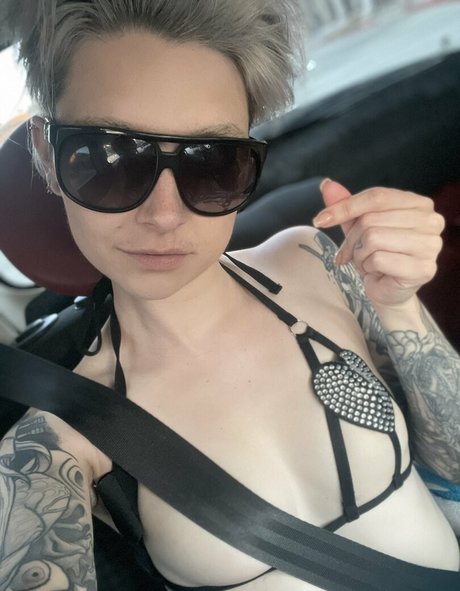 Poisonne photo 437