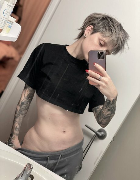 Poisonne photo 445