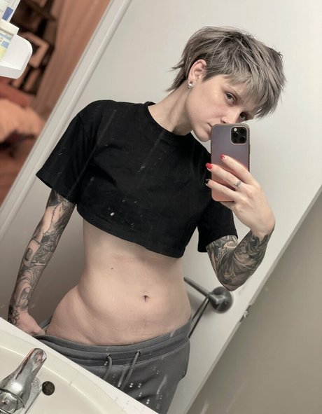 Poisonne photo 446